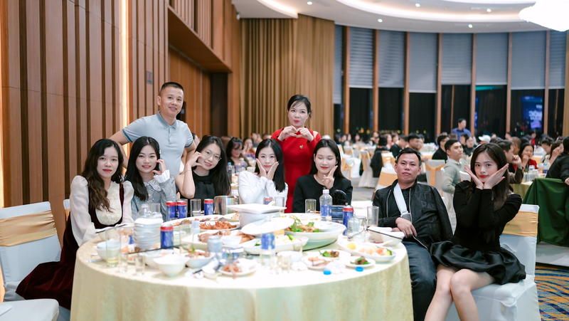 chủ đề tiệc tất niên